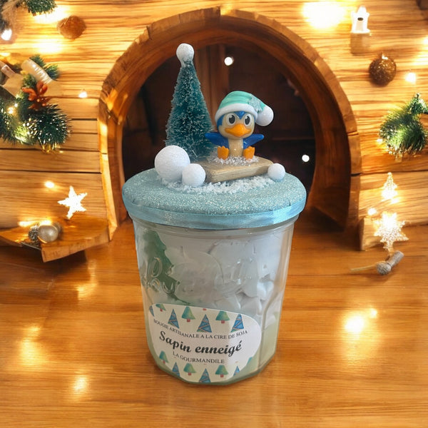 Sapin enneigé décorée