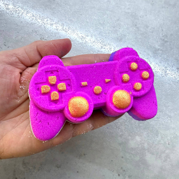 Bombe de bain MANETTE DE JEU ROSE